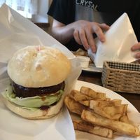 Hamburger with chips at Grains in Nagoya