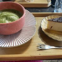 Matcha latte and cheesecake (tea set)  at Onwa in Nara