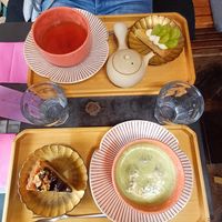 Banana-chocolate cake and muscat tart at Onwa in Nara