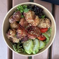 “Sojin Karaage Bowl” (Rice layer underneath)  at Onwa in Nara