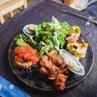 Assorted plate which has a good variety of flavors at Onwa in Nara
