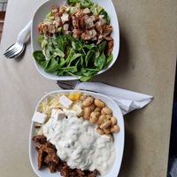Gyros Bowl and glass noodle bowl at Grüngut in Berlin