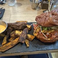 Vurger otra spicy 🍔   at Sapiens in Santiago