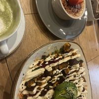 soul salad, matcha latte, and crème brûlée   at Sapiens in Santiago