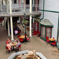 View of outdoor seating (dog-friendly) at Jeannie's Great Maine Breakfast in Bar Harbor