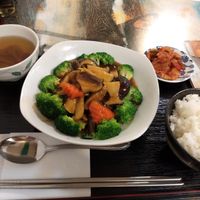 Mushroom and broccoli dish with rice and soup at Taiwan Shokudo in Tokyo