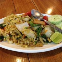 Fried yellow noodle with tofu at LaungXaiKham Restaurant in Vang Vieng