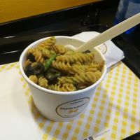 Pasta with zucchini and peas at Pasta à Gogo in Milan