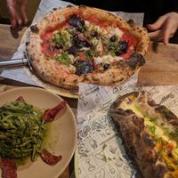 Pesto courgetti & pizza at Purezza Camden in London