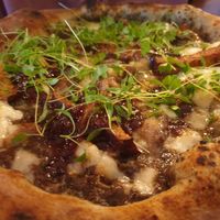 Top tip! Add caramelized onions to the here comes truffle 😍 at Purezza Camden in London