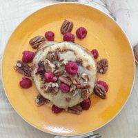 Raspberry & Pecan Vegan Pancakes at Dunk Ontmoet in Groningen