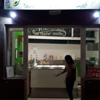 From the outside at Il Gelato del Mercato in Tenerife