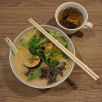 Fish head vermicelli and mint tea at Genesis 创世界素食馆 in Central Singapore