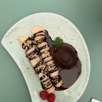 Postre de "kinder bueno" at Hakuna Matata Veggie in Madrid