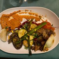 Torre vegetal con pesto de tomate seco   at Hakuna Matata Veggie in Madrid