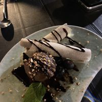 Kinder 🍫  at Hakuna Matata Veggie in Madrid