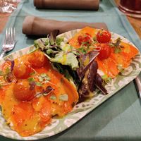 No-salmon toasts at Hakuna Matata Veggie in Madrid