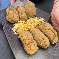 Boletus Croquettes 10,50€ at Hakuna Matata Veggie in Madrid