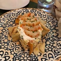 Vegan « ensaladilla rusa » with vegan « shrimps » at Hakuna Matata Veggie in Madrid