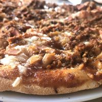 Pizza barbacoa  at Hakuna Matata Veggie in Madrid