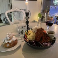 Tempeh salad and semla at Gott&Reco in Falun