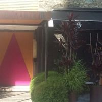 The yellow / red (closed) entrance of Restaurante //17 ... or Paralelo Diecesiete, Calle 8, Parque Poblado. at Paralelo Diecesiete 17 in Medellin