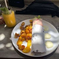 Falafelwrap at Shady Lane in Mirissa