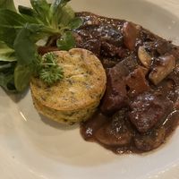 Seitan estilo bourguignon  at Toutes Les Couleurs in Lyon