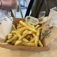 Vegan garlic parmesan cheese fries  at Soma Bistro in La Pineda