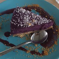 Tarta del dia vegana, de arándanos at Soma Bistro in La Pineda