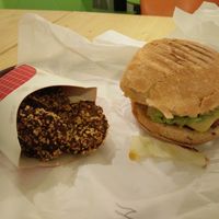 hare khrishna burger with quinoa nuggets at Vegan Queen in Murcia