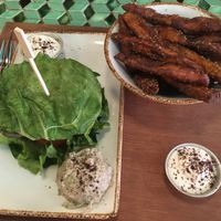 Hamburger and sweet potato chips at Juicy in Lisbon