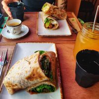 Flat bread (wraps) 🤩 at Juicy in Lisbon