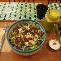 Salad at Juicy in Lisbon