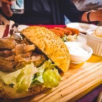 deliciosas hamburguesas! at Biocenter - Pintor Fortuny in Barcelona