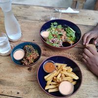 Tofu Poke bowl, cauliflower popcorn, fries with roasted garlic mayo and homemade ketchup at Nomad Café | Boutique in Weligama