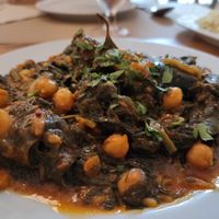 Estofado de garbanzos, espinacas y berenjenas at Govinda in Barcelona