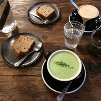 vegan banana cake, matcha latte and coffee at Saint Pearl in Paris