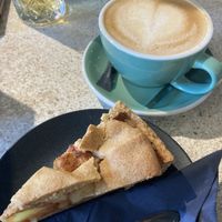 Vegan taart en koffie   at Anne&Max in Haarlem