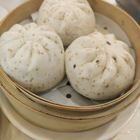 Steamed BBQ "pork" bun at Sino Vegetarian Restaurant 大中華素食 in Kowloon