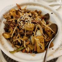 Rice noodle roll with XO sauce in hot pot at Sino Vegetarian Restaurant 大中華素食 in Kowloon