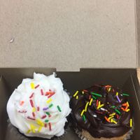 Choco and vanil cupcake at Healthy Creations in Windsor