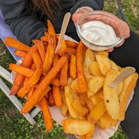 Portion Pommes mit Mayo at Ab ans Ufer in Markranstadt