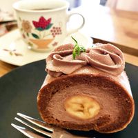 choco banana roll cake at Oteate in Nagoya
