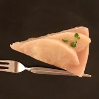 Peach mousse pie at Oteate in Nagoya