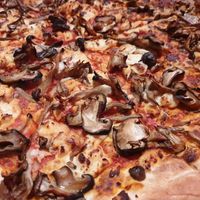 mushroom pizza at Pizzakaya in Tokyo
