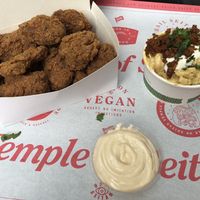 Popcorn chicken and regular mac’n’cheese at Temple of Seitan - Camden in North West London