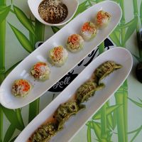 Summer rolls and vegetable dumplings with spinach dough at Wok & Roll in Celje
