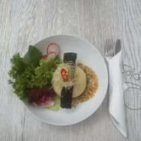 Bun with algae, kimchi at häppies in Berlin