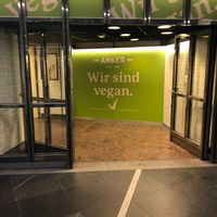 Wir Sind vegan. at Anker - Stephansplatz in Vienna